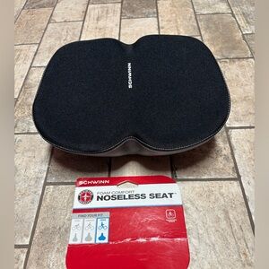 Schwinn Black Noseless Bicycle Seat